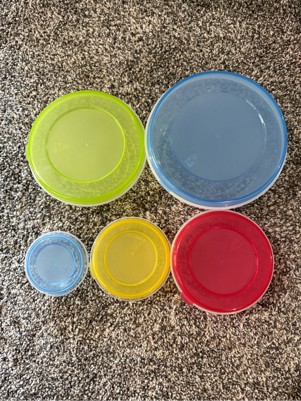 5 piece multi-colored nesting bowls with lids